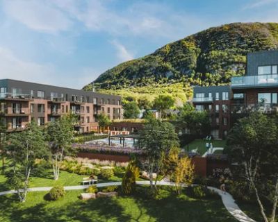 3 Bedroom 1055 ft Apartment For Rent in Mont-Saint-Hilaire, QC