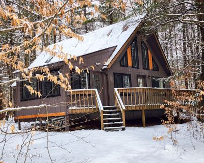 4 Bedroom 2BA 1200 ft Apartment For Rent in Thornhurst, PA