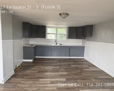 3 Bedroom 1BA 1200 ft Apartment For Rent in Buffalo, NY