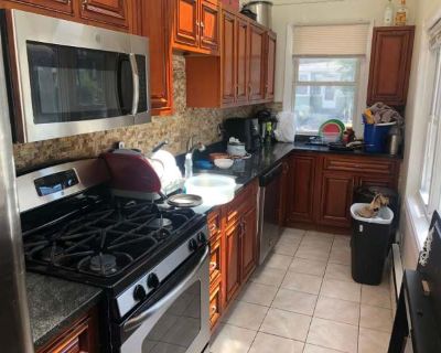 All in one!. Boston holds special charm as an elegant and bold center of culture, intellect, and inspiration. All in one! apartments start at $7,500/month. There are 1 available apartments priced from $7,500 to $7,500. Info provided by ShowMeTheRent (Prices listed include base rent only contact the property for full details.) Studio 1 Bedroom 2 Bedrooms 3 Bedrooms 6 Bedrooms Never miss a deal! ...