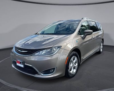 Used 2018 Chrysler Pacifica Hybrid Touring L