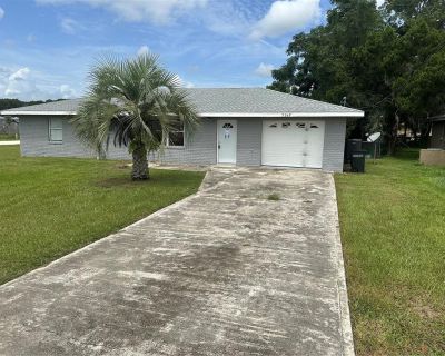 3 Bedroom 2BA 1320 ft Apartment For Rent in Belleview, FL