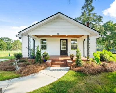 2 Bedroom 1BA 1080 ft Single Family Home For Sale in GRIFFIN, GA