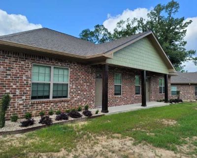 3 Bedroom 2BA 1352 ft Pet-Friendly Apartment For Rent in DeQuincy, LA