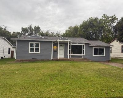 3 Bedroom 2BA 1432 ft Single Family House For Rent in Irving, TX