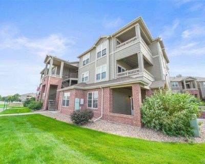 2 Bedroom 1BA Condo For Sale in Parker, CO
