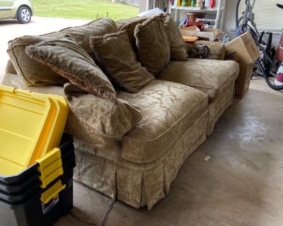 Estate Sale Balance of patio home In Stagecoach Village