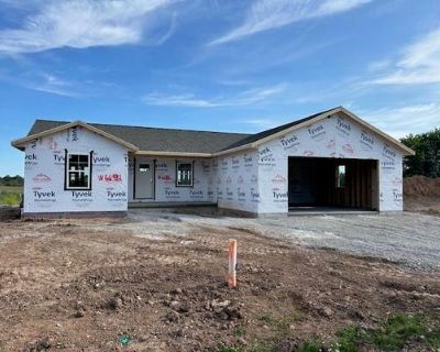 3 Bedroom 2BA 1427 ft Single Family Home For Sale in GREENVILLE, WI