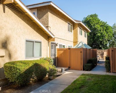 2 Bedroom 1BA 904 ft Condo For Sale in Cerritos, CA