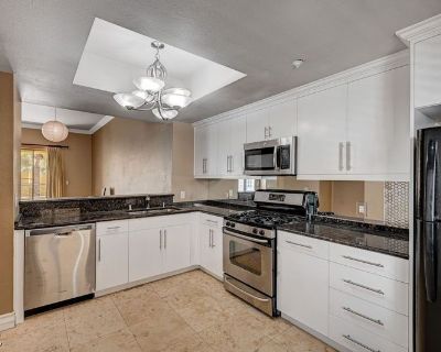 210 E Flamingo Road 301. Property for Rent in Las Vegas, NV for $1,800 with 2 bedrooms and 2 full baths. This 1,294 square foot property was built in 1992.. SPECIAL MOVING IN CREDIT!!NEW PAINT CABINETS AND NEW UPDATED FLOORING! IN THE GORGEOUS MERIDIAN GUARD GATED COMMUNITY WITH POOL, TENNIS COURT, CLUBHOUSE AND UNDERGROUND PARKING LOT. THIS BEAUTIFUL APPOINTED 2 BED 2 BATH UNIT IS LOCATED ON T...