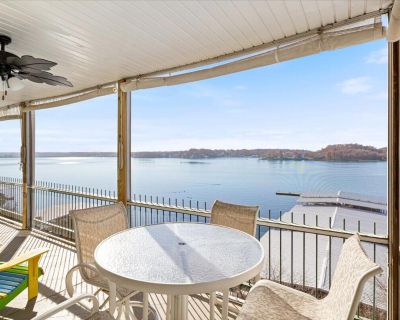 4 Bedroom 4BA 2400 ft Condo For Sale in Lake Ozark, MO