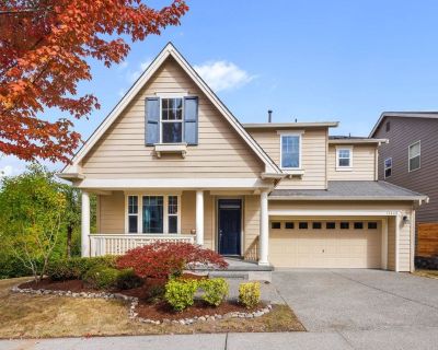 17448 NE 98th Way. Welcome to this exquisite 5-bedroom, 3.5-bath home ideally situated in one of Redmond s most desirable neighborhoods. Thoughtfully designed and beautifully maintained, this home offers the perfect blend of comfort, style, and modern convenience. The gourmet kitchen is a chef s delight, featuring sleek granite countertops, premium stainless steel appliances, and ample cabinetr...