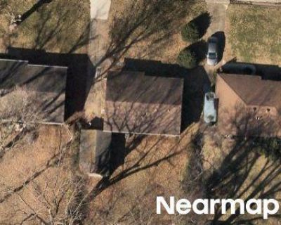 2 Bed 1.0 Bath Preforeclosure Property in Jeffersonville, IN 47130 - Marigold Dr