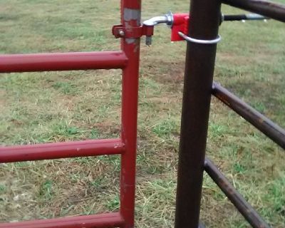 Ez Hinge Farm Gate  Hinge - No Drill/ No Weld for steel Pipe Posts