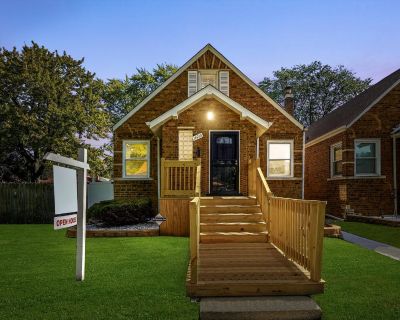 5 Bedroom 2BA 1800 ft Apartment For Rent in Riverdale, IL