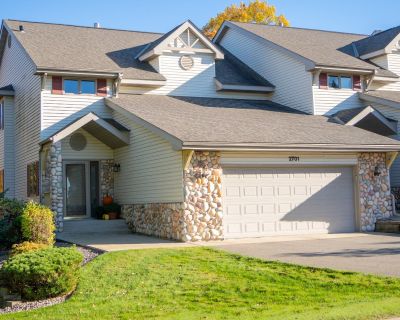 3 Bedroom 3BA 3396 ft Townhouse For Sale in Alexandria, MN