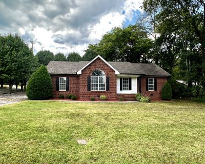 3 Bedroom 2BA 1280 ft Apartment For Rent in White House, TN