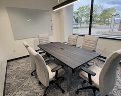 Private Meeting Room for 8 at Work Simple