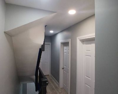 Private room with shared bathroom in a House, Mount Vernon, NY 10550