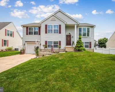 3 Bedroom 3BA 1692 ft Single Family House For Sale in Baltimore, MD