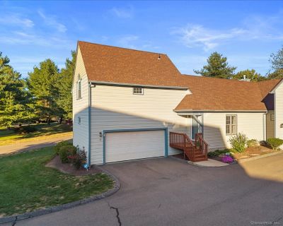 3 Bedroom 3BA 2302 ft Condo For Sale in Shelton, CT