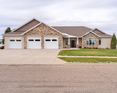 Bayport Pl Se, Mandan, Home For Sale