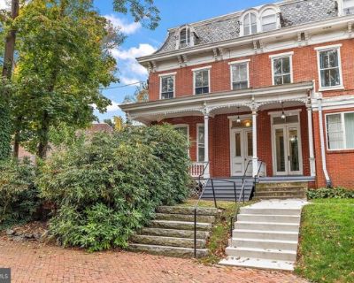 Delaware Ave Apt A, Wilmington, Home For Rent
