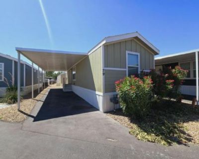 2 Bedroom 2BA 756 ft Mobile Home For Rent in Las Vegas, NV