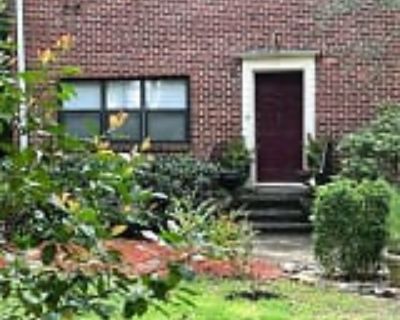 3 Bedroom 1BA 1200 ft² Apartment For Rent in Atlanta, GA 969 E Rock Springs Rd NE