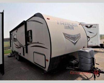 Used 2014 Prime Time RV Tracer 252AIR
