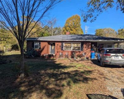 3 Bedroom 1BA 1190 ft Single Family Home For Sale in MONROE, NC