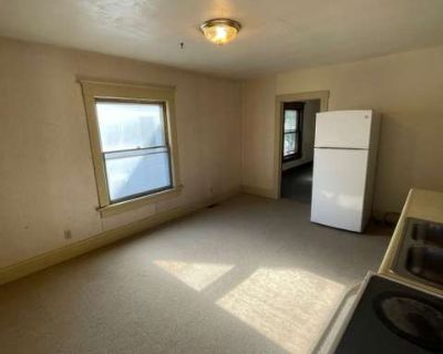 1 Bedroom 1BA 704 ft Apartment For Rent in Waterloo, IA