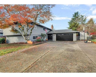 5 Bedroom 3BA 2620 ft Single Family House For Sale in Milwaukie, OR