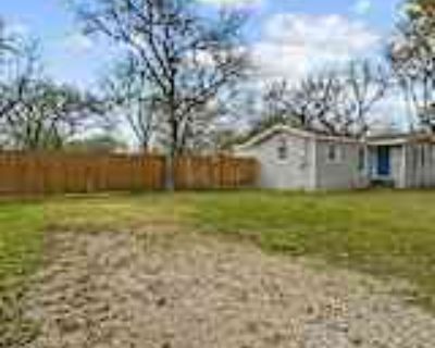 2 Bedroom 1BA 1182 ft² House For Rent in La Marque, TX 1503 Main St