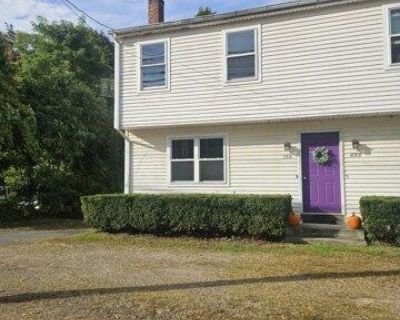 3 Bedroom 1.5BA House For Rent in Manchester, CT