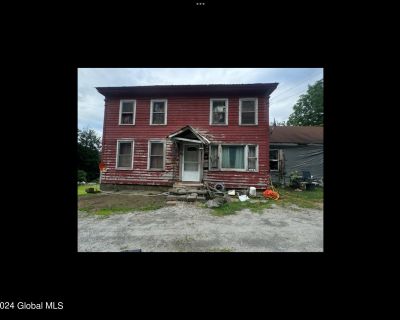 4 Bedroom 1BA 2238 ft Single Family House For Sale in Diamond Point, NY