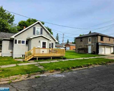3 Bedroom 2BA 1208 ft Single Family Home For Sale in KEEWATIN, MN