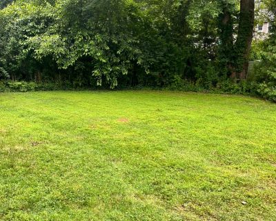 4 Bedroom 2BA 2708 ft Apartment For Rent in Stamford, CT