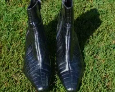 Anne Klein Iflex Ankle Boots