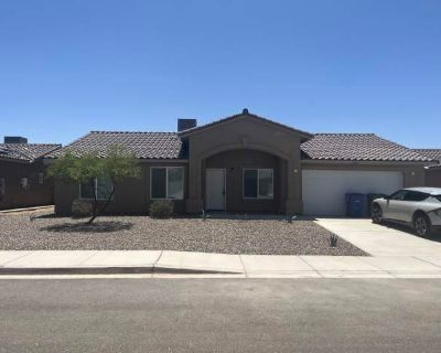 4 Bedroom 2BA 1710 ft Pet-Friendly Apartment For Rent in Yuma, AZ