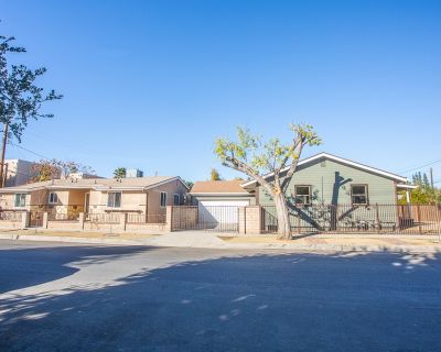 3 Bedroom 2BA 2202 ft Multi-Family For Sale in Canoga Park, CA