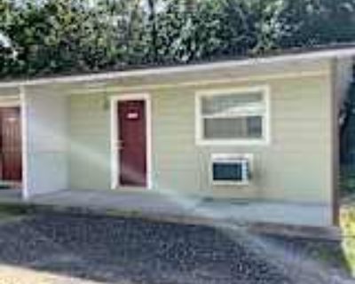 2 Bedroom 1BA 750 ft² Pet-Friendly House For Rent in Dade City, FL 14858 17th St