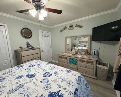 Available on: now. Furnished. Parking available * Internet included * LGBTQ+ friendly * Students welcome * 40+ years welcome. Room for rent all utilities included. Very comfortable and safe neighborhood.. Rent $1,050 per month Bills Included Security deposit $500 Property type House Room furnishing Furnished Available on Now. Only one as of now. I gave two bedrooms available for rent on the 1st...