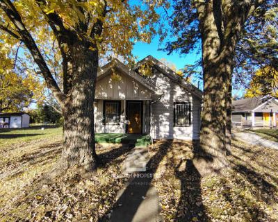 2 Bedroom 1BA 550 ft Apartment For Rent in Anderson, IN