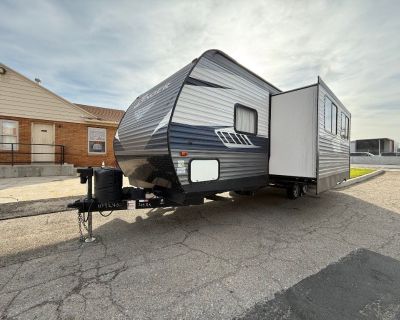 2019 CrossRoads Zinger 249RK with Slide