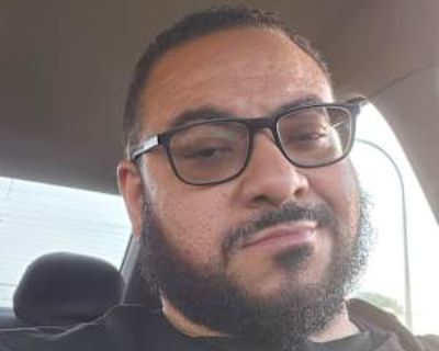 Children that will visit * Interested in teaming-up. Budget: $900 per month. Ready to move: November 1. Looking for myself. I m a single guy that s keeps to himself and I m pretty quiet.