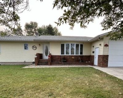 3 Bedroom 2BA 1600 ft Single Family House For Sale in Saint John, ND