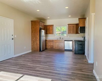 2 Bedroom 2BA 931 ft Apartment For Rent in Payette, ID