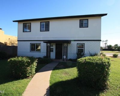 1333 E Flower St Unit Rear. Rare Find in the Coveted Cheery Lynn Historic District! Completely updated 3BR, 2BA upstairs home with gorgeous neighborhood and downtown views. Features include new wood-look ceramic flooring, fresh paint, modern baths, and a stylish kitchen with granite countertops, stainless steel appliances, and white cabinets with nickel hardware. The primary bedroom opens to a ...