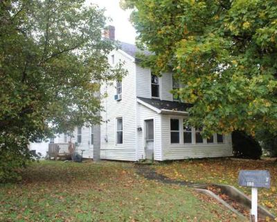 Single Family Home. image_url. W/D hookup Patio / balcony Pet friendly Parking Range Oven Unit Amenities oven patio / balcony range refrigerator w/d hookup Property Amenities on-site laundry parking cats allowed dogs allowed. Pets allowed. 3 Bedroom. 1.5 Bathroom. 0 ft